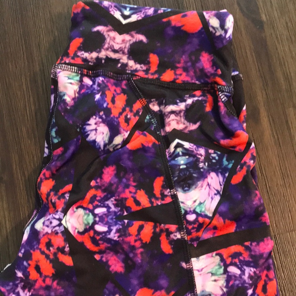 LuLaRoe Jade Workout Leggings Small - NEW